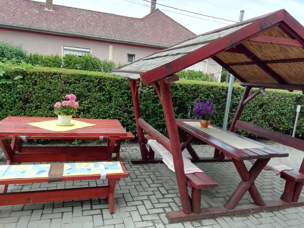 Vadásztanya Fogadó Apartman Egerszalók Kültér fotó